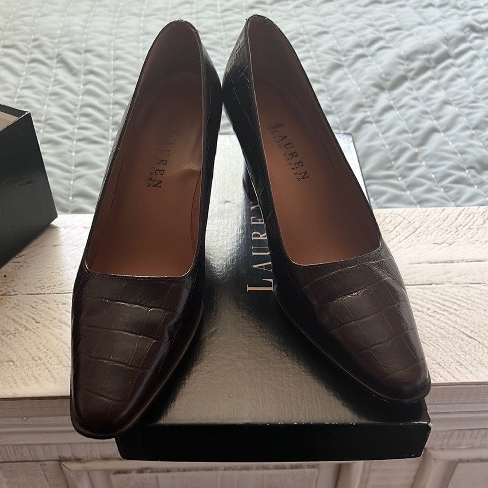 Gently used Ralph Lauren Dark Brown Faux Croc pattern heels size 7